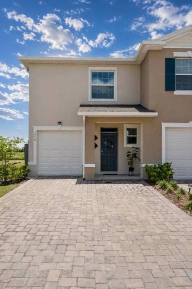 Main picture of 1456 Isleta Loop