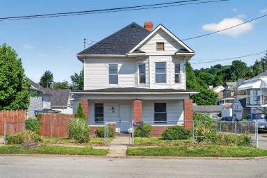Main picture of 890 Traction St