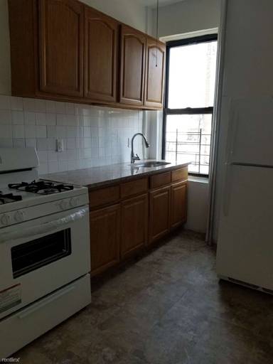 Main picture of 666 Dumont Ave