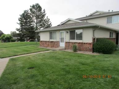 Main picture of 3354 S Flower St