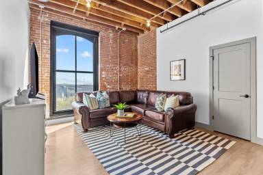 Main picture of 618 N 2nd St