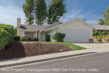 Main picture of 27941 Gibson Pl