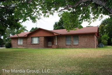 Main picture of 1008 Pecan Ave