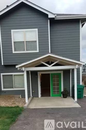 Main picture of 10075 E 143rd Way