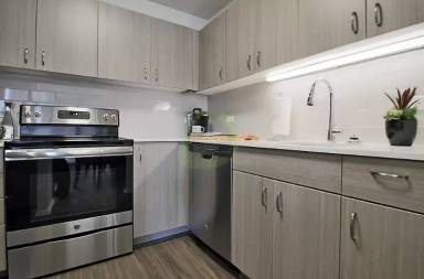 Main picture of 99 W Elm St