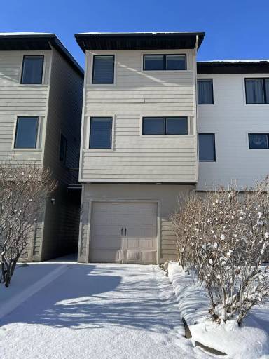 Main picture of 3237 N 27th Ave