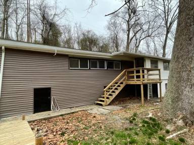 Main picture of 865 S 13th St