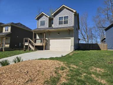 Main picture of 414 Oak St