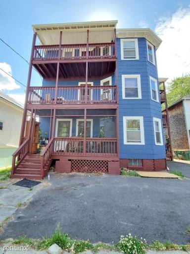 Main picture of 56 2nd Ave