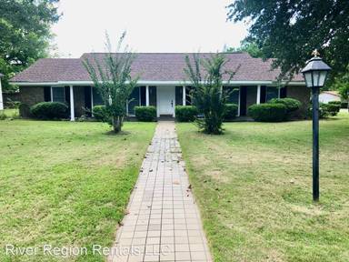 Main picture of 2300 Wentworth Dr