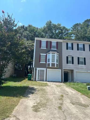 Main picture of 6527 Charter Way