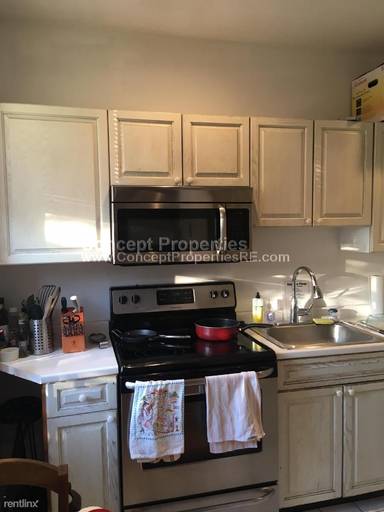 Main picture of 1742 Washington St