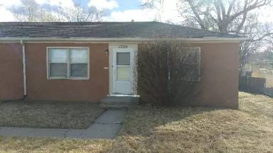 Main picture of 1525 E Caramillo St