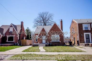 Main picture of 9951 Robson St
