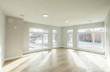 Main picture of 250 Centre St Apartments