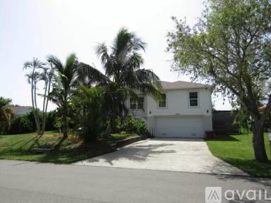 Main picture of 624 Portia St N