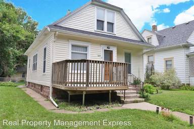 Main picture of 805 S Spring Ave