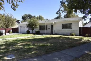 Main picture of 900 Cross St