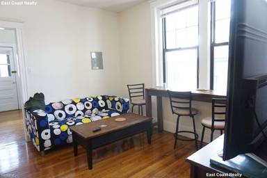 Main picture of 292 Harvard St