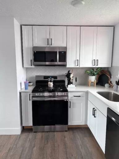 Main picture of 1131 E Electra Ln