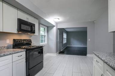 Main picture of 3329 Weber St