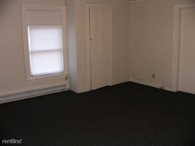 Main picture of 586 Main St