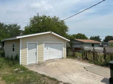 Main picture of 905 Ronald Dr
