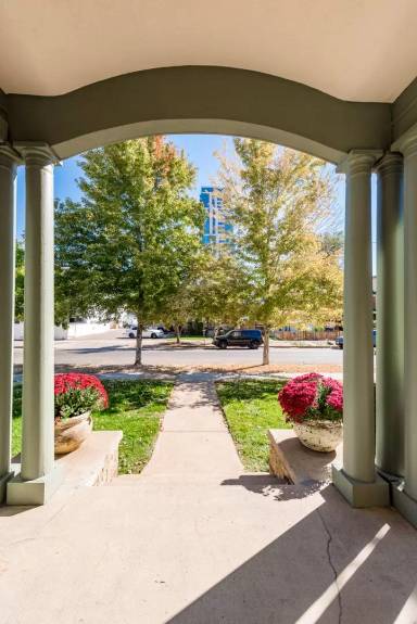 Main picture of 45 S Emerson St