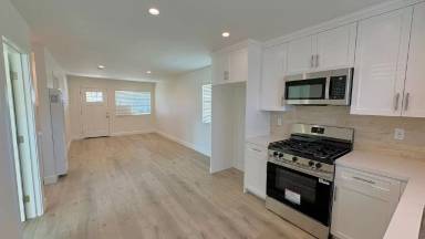Main picture of 4744 W 160th St