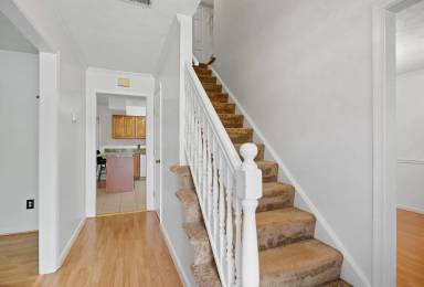 Main picture of 40 Westview Dr