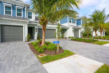 Main picture of 2626 Seychelles Cir