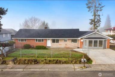 Main picture of 1301 Edmonds Ave NE