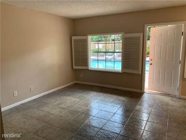 Main picture of 1405 Miami Rd