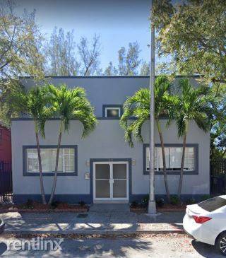 Main picture of 536 NE 62nd St