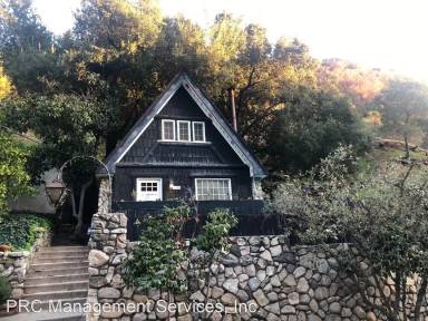 Main picture of 1190 Country Club Dr