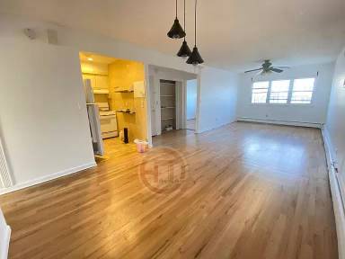 Main picture of 1649 Pilgrim Ave