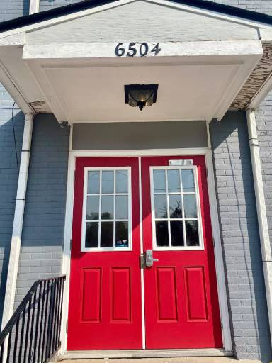 Main picture of 6504 Julian Ave
