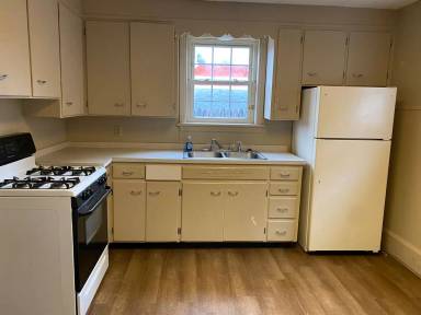 Main picture of 122 Charles St