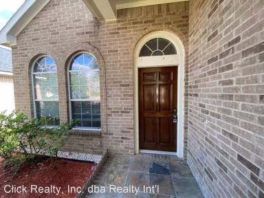 Main picture of 20747 Pine Rain Ct