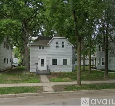 Main picture of 329 Belgrade Ave