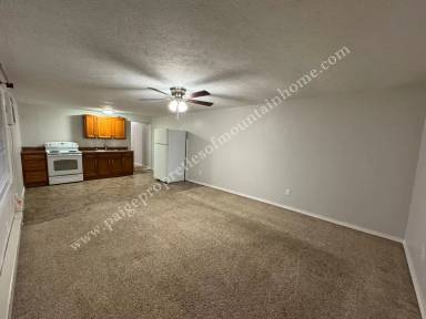 Main picture of 1145 S Church St