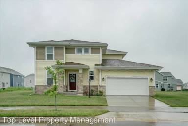 Main picture of 2511 Blue Heron Blvd