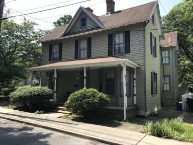 Main picture of 114 Parsons St
