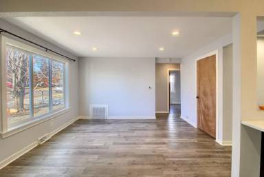 Main picture of 4860 Quivas St