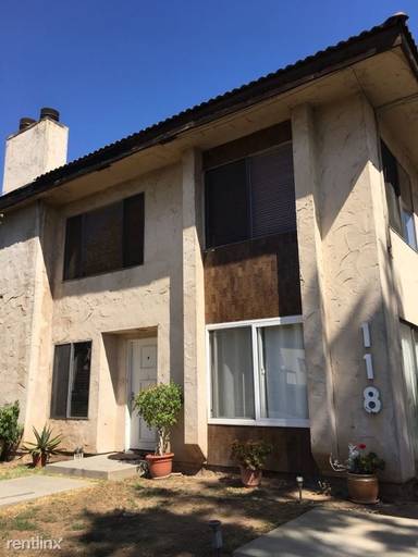 Main picture of 118 N 1st St
