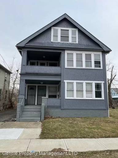 Main picture of 3408 E 104th St