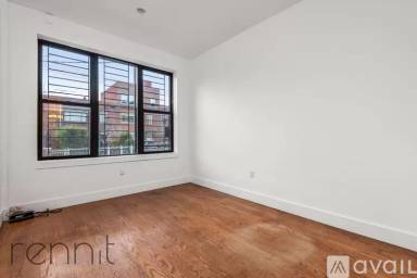 Main picture of 918 Hart St