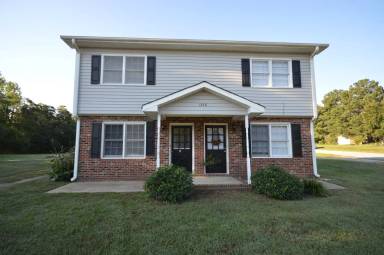 Main picture of 1320 Athens Dr