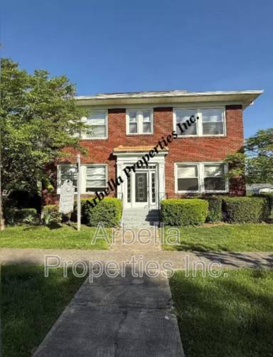 Main picture of 707 E Unaka Ave