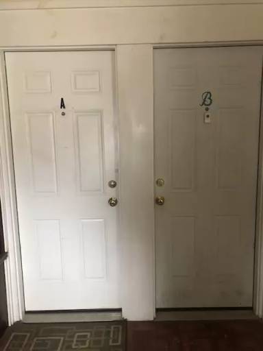 Main picture of 295 E Ash St